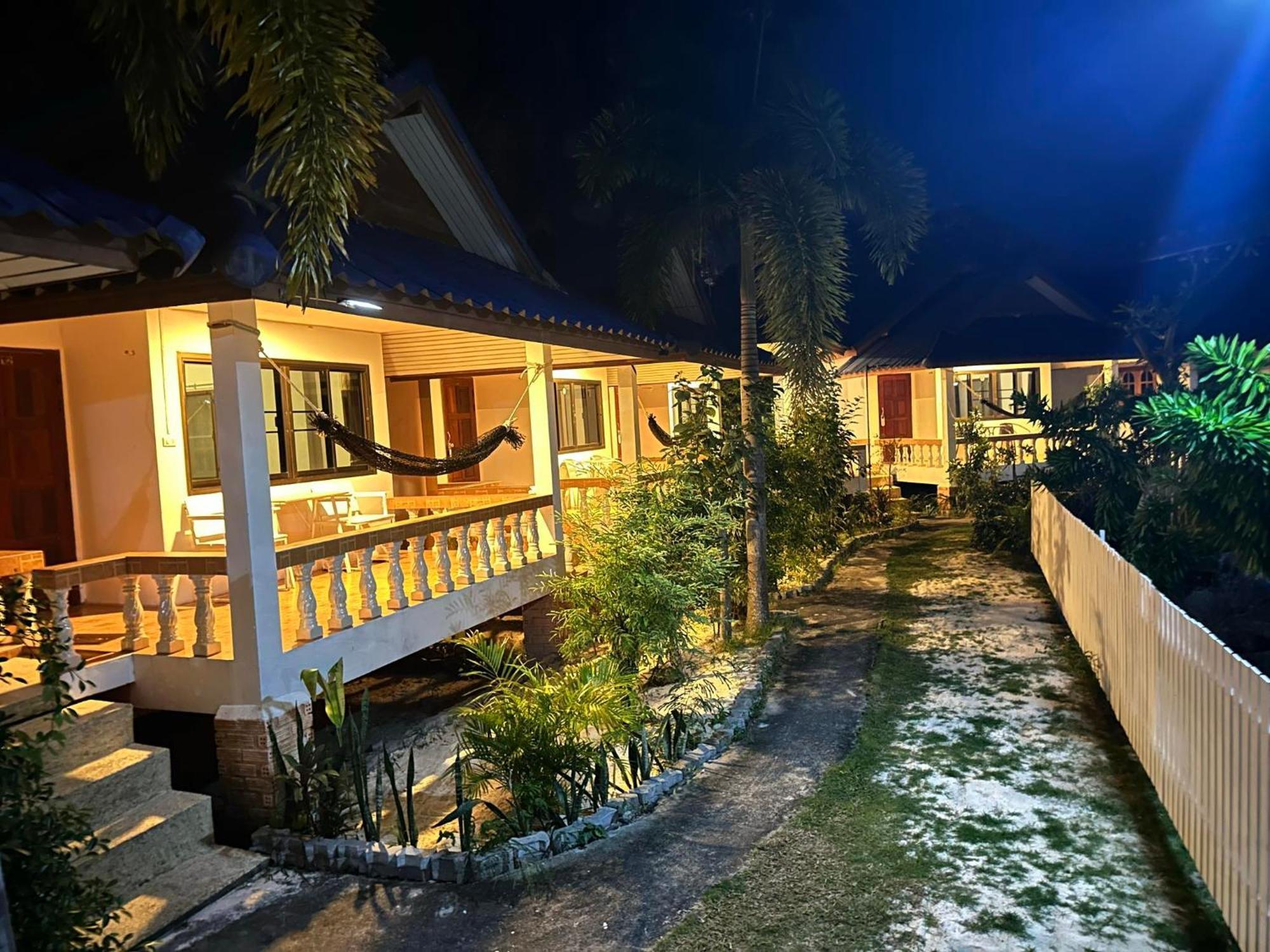 Ibiza Bungalows Haad Yao Exterior photo