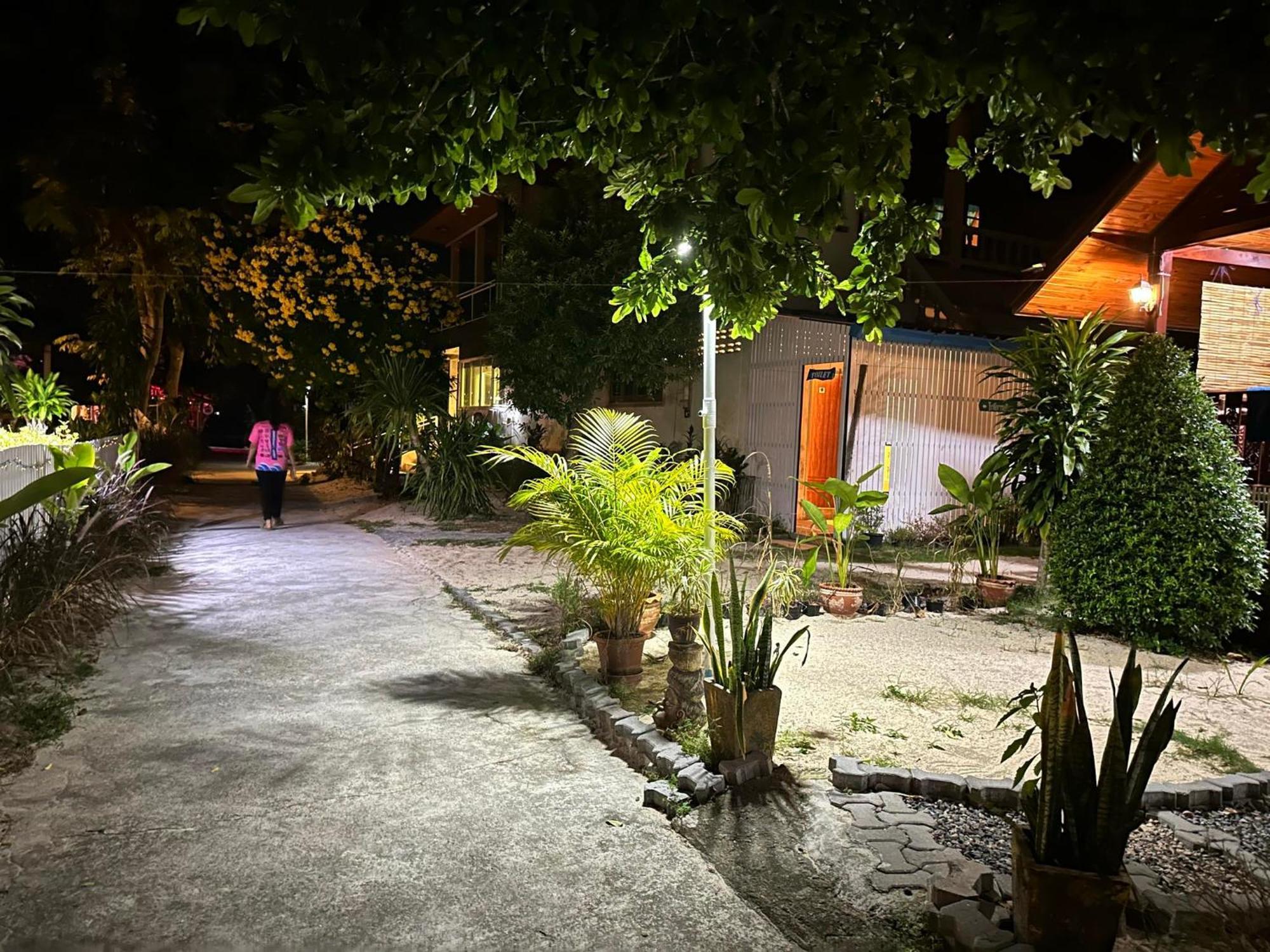 Ibiza Bungalows Haad Yao Exterior photo